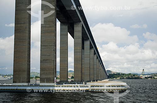  Vista da Ponte Rio-Niterói (1974) durante a travessia entre Rio de Janeiro e Paquetá  - Rio de Janeiro - Rio de Janeiro (RJ) - Brasil