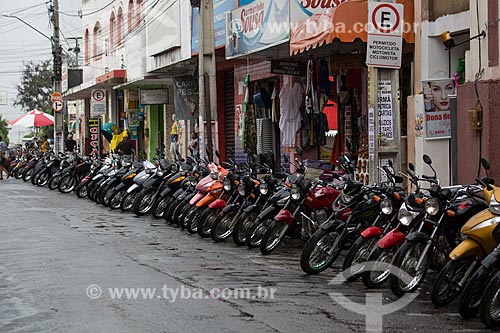  Comércio e estacionamento de motocicletas na Rua São Luiz  - Juazeiro do Norte - Ceará (CE) - Brasil