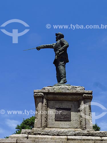  Monumento à Antônio de Sampaio - patrono da infantaria brasileira - na Praça Brigadeiro Sampaio  - Porto Alegre - Rio Grande do Sul (RS) - Brasil
