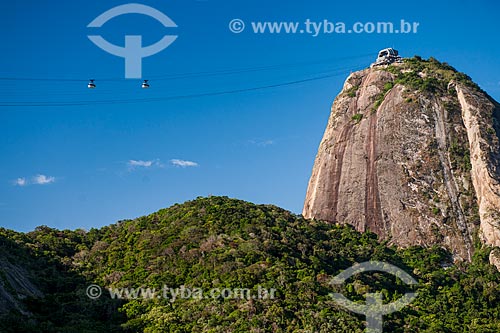  Bondinho fazendo a travessia entre o Morro da Urca e o Pão de Açúcar  - Rio de Janeiro - Rio de Janeiro (RJ) - Brasil