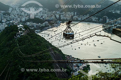  Bondinho do Pão de Açúcar fazendo a travessia entre o Morro da Urca e o Pão de Açúcar  - Rio de Janeiro - Rio de Janeiro (RJ) - Brasil