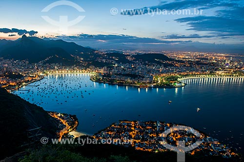  Vista do anoitecer na Enseada de Botafogo a partir do Pão de Açúcar  - Rio de Janeiro - Rio de Janeiro (RJ) - Brasil