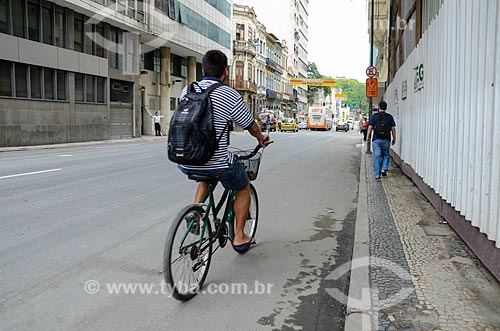  Ciclista na Rua Primeiro de Março  - Rio de Janeiro - Rio de Janeiro (RJ) - Brasil