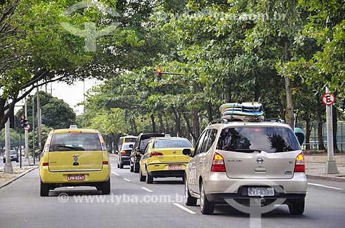  Carros na Avenida Praia do Flamengo  - Rio de Janeiro - Rio de Janeiro (RJ) - Brasil