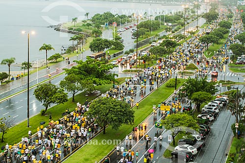  Manifestação contra a corrupção e pelo Impeachment para Presidenta Dilma Rousseff na Avenida Beira Mar Norte  - Florianópolis - Santa Catarina (SC) - Brasil