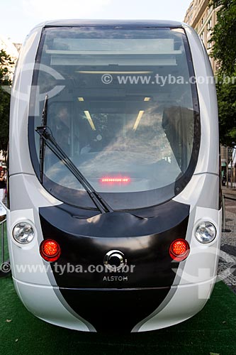  Vagão do veículo leve sobre trilhos em exposição na Cinelândia  - Rio de Janeiro - Rio de Janeiro (RJ) - Brasil