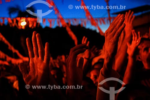  Fiéis durante a procissão em celebração à São Jorge na Igreja de São Jorge  - Rio de Janeiro - Rio de Janeiro (RJ) - Brasil