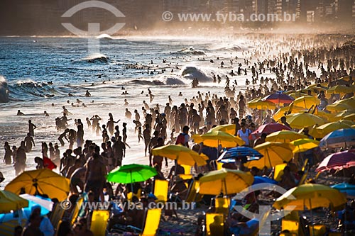  Banhistas na Praia de Ipanema durante o verão  - Rio de Janeiro - Rio de Janeiro (RJ) - Brasil