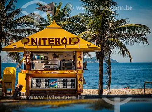  Quiosque no calçadão de Praia de Ipanema  - Rio de Janeiro - Rio de Janeiro (RJ) - Brasil