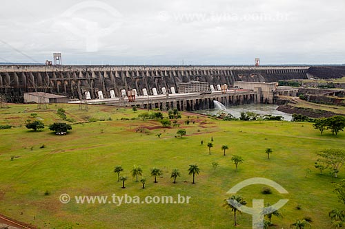  Vista geral da barragem da Usina Hidrelétrica Itaipu Binacional  - Foz do Iguaçu - Paraná (PR) - Brasil