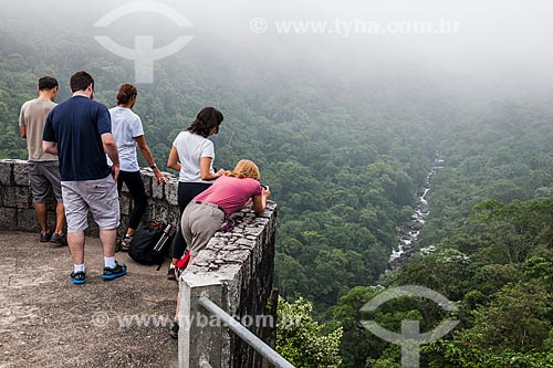  Turistas no Mirante do Último Adeus - Parque Nacional de Itatiaia  - Itatiaia - Rio de Janeiro (RJ) - Brasil