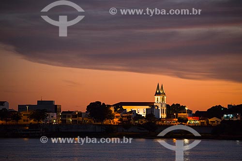  Vista da Catedral Diocesana Nossa Senhora das Grotas durante pôr do sol no Rio São Francisco  - Juazeiro - Bahia (BA) - Brasil