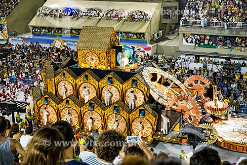  Desfile do Grêmio Recreativo Escola de Samba Unidos da Tijuca - Carro alegórico - Enredo 2015 - Um conto marcado no tempo: o olhar suíço de Clóvis Bornay  - Rio de Janeiro - Rio de Janeiro (RJ) - Brasil
