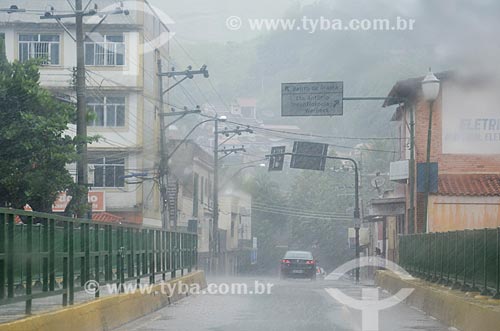  Rua da cidade de Paraíba do Sul durante chuva  - Paraíba do Sul - Rio de Janeiro (RJ) - Brasil