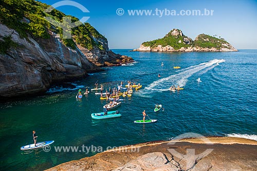  Praticantes de Stand up paddle e canoagem próximo às Ilhas Tijucas  - Rio de Janeiro - Rio de Janeiro (RJ) - Brasil