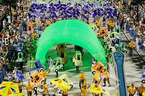  Desfile do Grêmio Recreativo Escola de Samba Portela - Foliões - Enredo 2015 - ImagináRIO: 450 janeiros de uma cidade surreal  - Rio de Janeiro - Rio de Janeiro (RJ) - Brasil