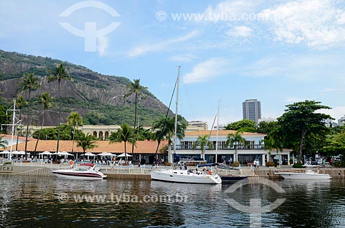  Barcos no Iate Clube do Rio de Janeiro com o Morro da Urca e a Torre do Rio Sul ao fundo  - Rio de Janeiro - Rio de Janeiro (RJ) - Brasil