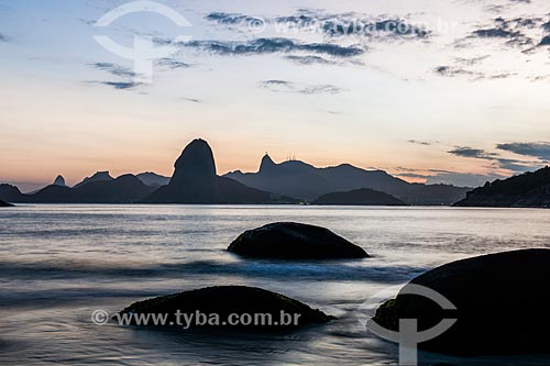  Vista da Baía de Guanabara a partir da Praia do Forte Barão do Rio Branco - também conhecida como Praia de Fora  - Niterói - Rio de Janeiro (RJ) - Brasil