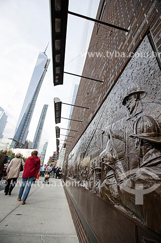  Painel homenageando os bombeiros mortos no Memorial e Museu Nacional do 11 de Setembro (Marco Zero do World Trade Center)  - Cidade de Nova Iorque - Nova Iorque - Estados Unidos