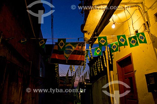  Rua Sâo Sebastião decorada para a Copa do Mundo 2014 - Favela do Jacarezinho  - Rio de Janeiro - Rio de Janeiro (RJ) - Brasil