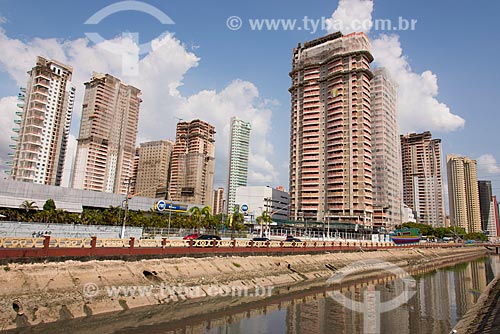  Vista do Canal das docas com os prédios do bairro reduto ao fundo  - Belém - Pará (PA) - Brasil