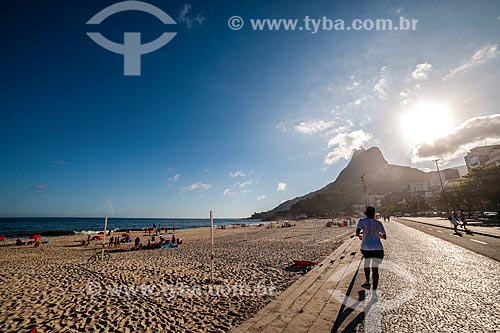  Praia do Leblon com o Morro Dois Irmãos ao fundo  - Rio de Janeiro - Rio de Janeiro (RJ) - Brasil