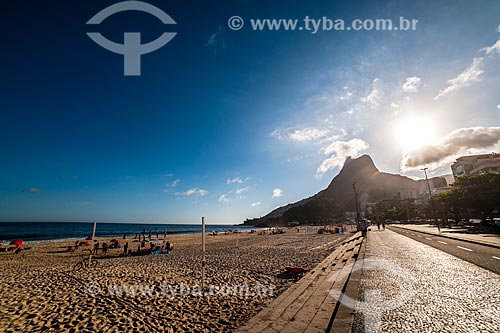  Praia do Leblon com o Morro Dois Irmãos ao fundo  - Rio de Janeiro - Rio de Janeiro (RJ) - Brasil