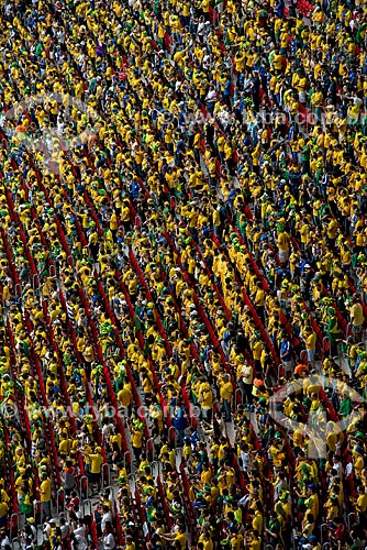  Torcedores da Brasil no jogo entre Brasil x Camarões no Estádio Nacional de Brasília Mané Garrincha  - Brasília - Distrito Federal (DF) - Brasil