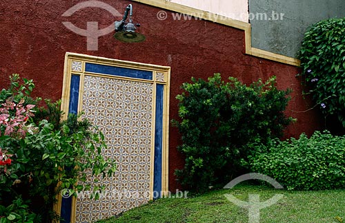  Detalhe da fachada do Museu Casa de Eduardo Ribeiro - casa em que o ex-Governador do Amazonas Eduardo Gonçalves Ribeiro viveu  - Manaus - Amazonas (AM) - Brasil