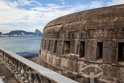  Interior do Antigo Forte de Copacabana (1914-1987), atual Museu Histórico do Exército - com o Pão de Açúcar ao fundo  - Rio de Janeiro - Rio de Janeiro (RJ) - Brasil