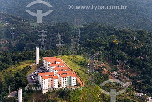  Foto aérea do conjunto residencial próximo à Serra da Cantareira e a Rodovia Fernão Dias (BR-381)  - São Paulo - São Paulo (SP) - Brasil
