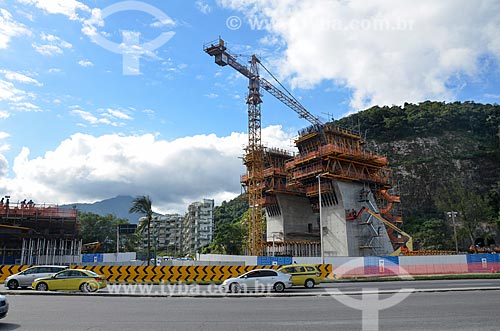  Construção da Ponte Estaiada sobre o canal da Lagoa da Tijuca - Obras da Linha 4 do Metrô  - Rio de Janeiro - Rio de Janeiro (RJ) - Brasil