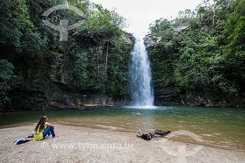  Banhista na Cachoeira do Abade no Parque Estadual da Serra dos Pireneus  - Pirenópolis - Goiás (GO) - Brasil