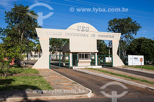  Entrada da Unidade Universitária de Pirenópolis da Universidade Estado de Goiás (UEG)  - Pirenópolis - Goiás (GO) - Brasil