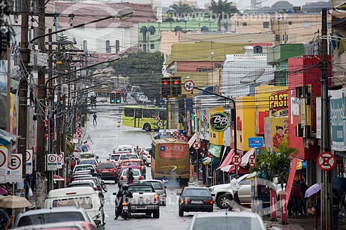  Tráfego na Rua General Joaquim Inácio  - Anápolis - Goiás (GO) - Brasil