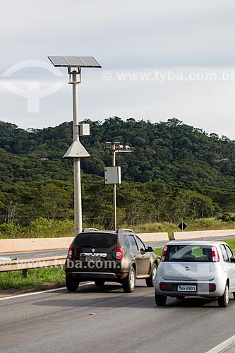  Painel solar fotovoltaico na Rodovia BR-060 no Km 123 - próximo à cidade de Goiânia  - Goiânia - Goiás (GO) - Brasil