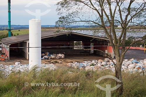  Depósito de lixo industrial no Distrito Agroindustrial de Anápolis  - Anápolis - Goiás (GO) - Brasil