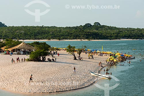  Banhistas na Praia de Alter-do-Chão  - Santarém - Pará (PA) - Brasil