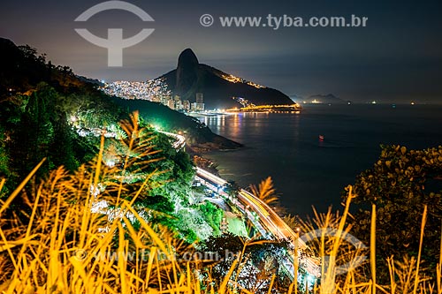  Vista do Elevado do Joá, favela da Rocinha e o Morro Dois Irmãos a partir do Mirante do Joá  - Rio de Janeiro - Rio de Janeiro (RJ) - Brasil