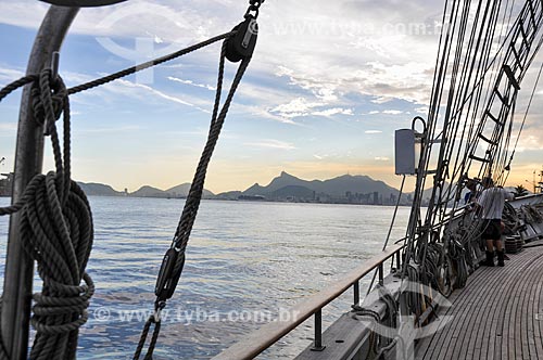  Vista de proa de barco na Baía de Guanabara  - Rio de Janeiro - Rio de Janeiro (RJ) - Brasil