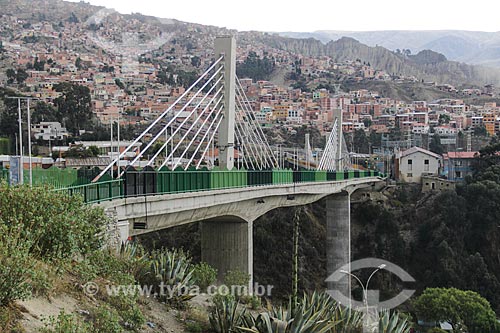  Puente de las Americas (Ponte das Américas) - ponte que liga os bairros de Miraflores e Sopocachi sobre o Parque Urbano Central  - La Paz - Departamento de La Paz - Bolívia