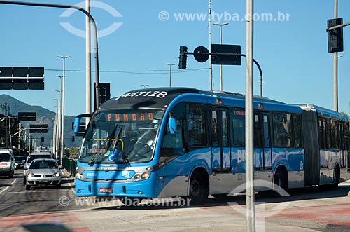  Ônibus do BRT (Bus Rapid Transit) na Barra da Tijuca  - Rio de Janeiro - Rio de Janeiro (RJ) - Brasil