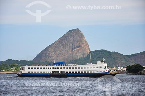  Barca Vital Brasil na Baía de Guanabara com o Pão de Açúcar ao fundo  - Rio de Janeiro - Rio de Janeiro (RJ) - Brasil