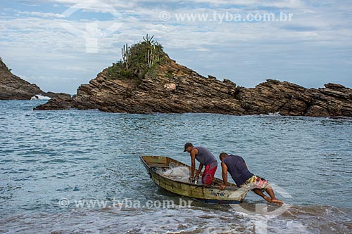  Pescadores na Praia da Ferradurinha  - Armação dos Búzios - Rio de Janeiro (RJ) - Brasil