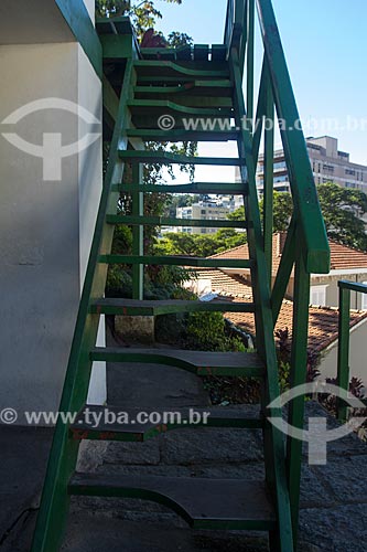  Escada onde somente se pode começar a subir com o pé direito no Museu Casa de Santos Dumont  - Petrópolis - Rio de Janeiro (RJ) - Brasil