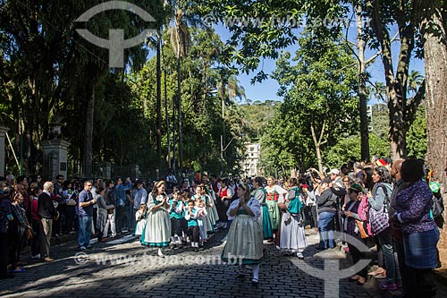  Pessoas com trajes típicos alemães durante a Bauernfest - Festa do Colono Alemão  - Petrópolis - Rio de Janeiro (RJ) - Brasil