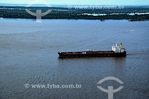  Foto aérea do navio petroleiro Rômulo Almeida no Rio Amazonas  - Parintins - Amazonas (AM) - Brasil