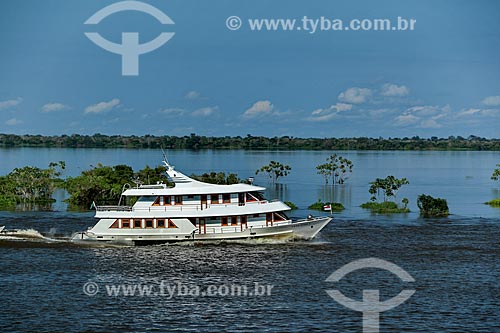  Barco de transporte de passageiros no Rio Amazonas próximo à Careiro da Várzea  - Careiro da Várzea - Amazonas (AM) - Brasil