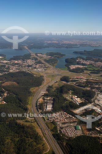  Vista aérea do trecho do Rodoanel Mário Covas, também conhecido como Rodoanel Metropolitano de São Paulo (Rodovia SP-021) e ponte sobre a Represa Billings  - São Bernardo do Campo - São Paulo (SP) - Brasil