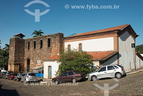  Fachada lateral das ruínas da Igreja de Nossa Senhora do Rosário dos Pretos (1768)  - Sabará - Minas Gerais (MG) - Brasil